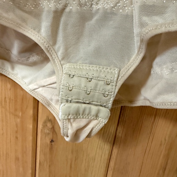 Compression Bodysuit - Picture 2 of 4